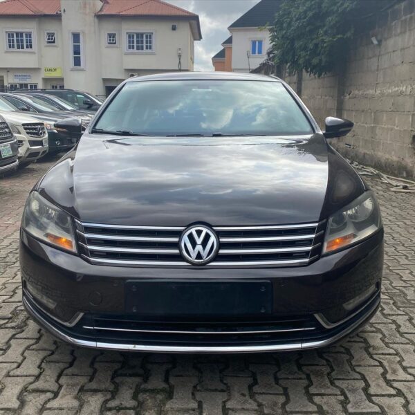 full view of Volkswagen passat sport in display