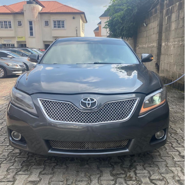 grey toyota camry xle front view in HCS autos car lot