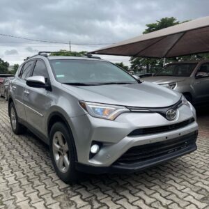 Toyota RAV4 LE (Nigerian used)